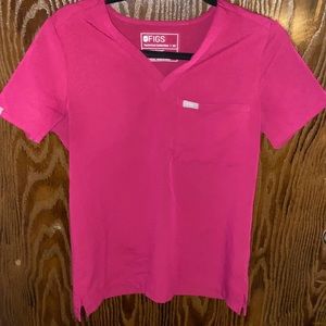 Magenta figs scrub top
